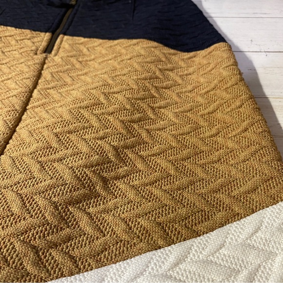 NWOT Anthropologie Colour Block Knit Skirt | size 02 - Picture 8 of 8